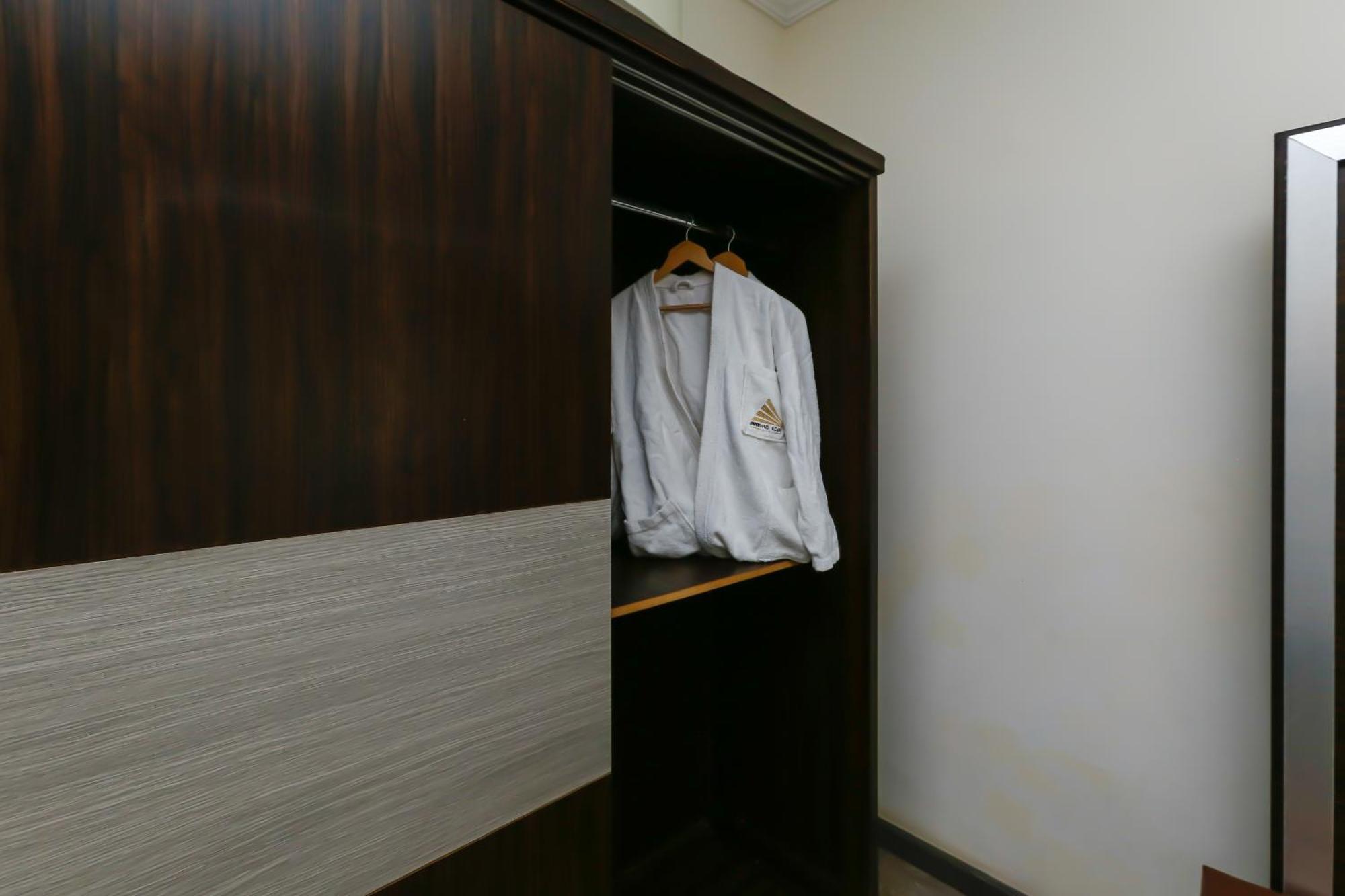 Pyramid Edge Hotel Kafret el-Gabal Eksteriør billede