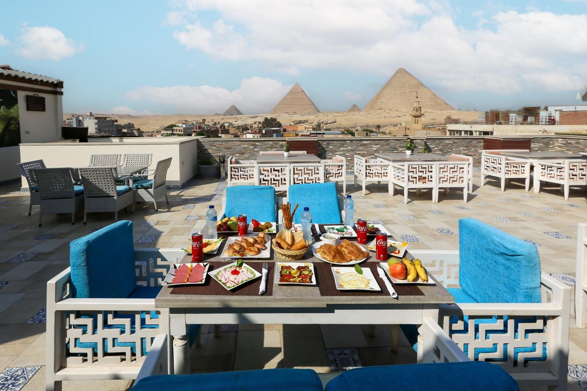 Pyramid Edge Hotel Kafret el-Gabal Eksteriør billede