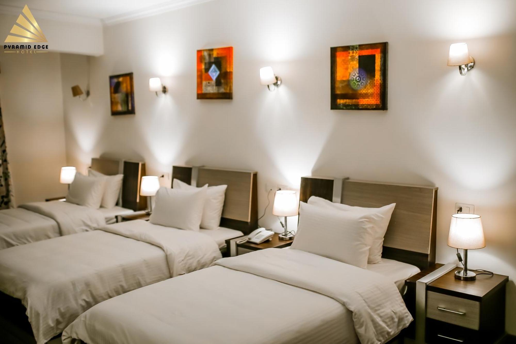 Pyramid Edge Hotel Kafret el-Gabal Eksteriør billede