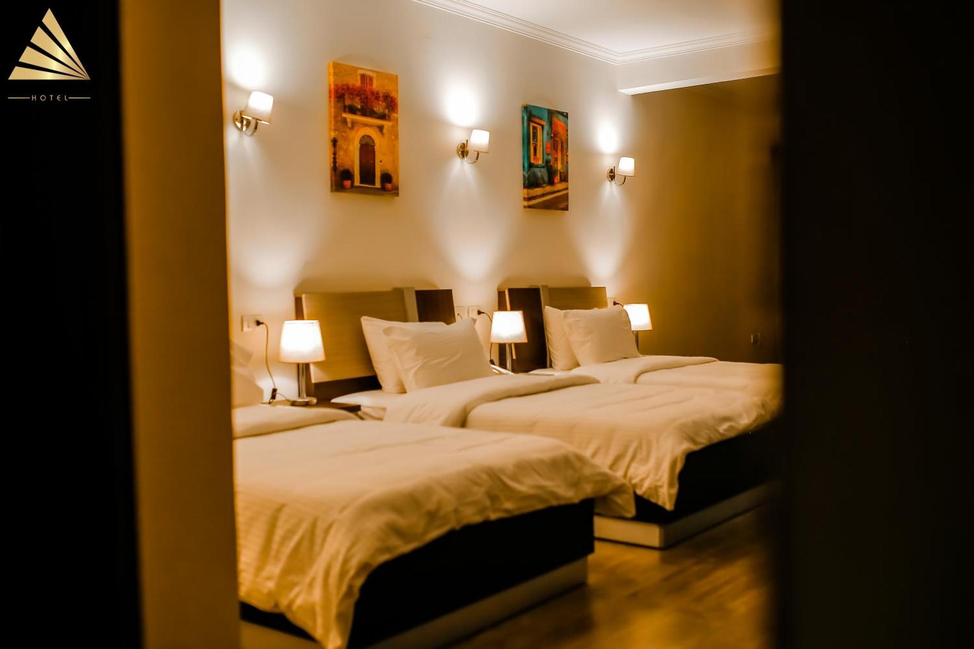 Pyramid Edge Hotel Kafret el-Gabal Eksteriør billede