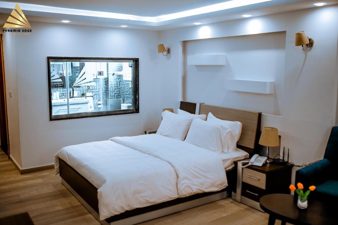 Pyramid Edge Hotel Kafret el-Gabal Eksteriør billede