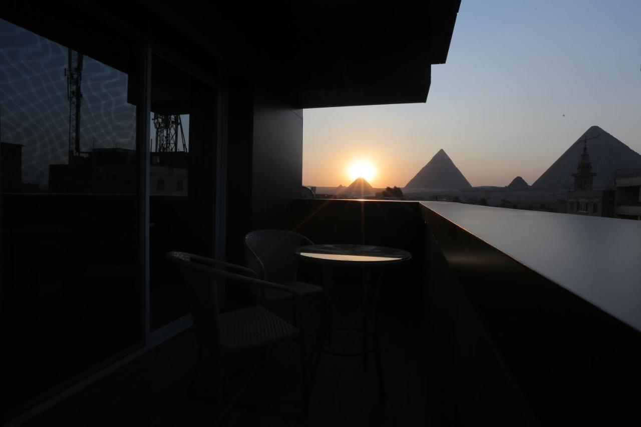 Pyramid Edge Hotel Kafret el-Gabal Eksteriør billede